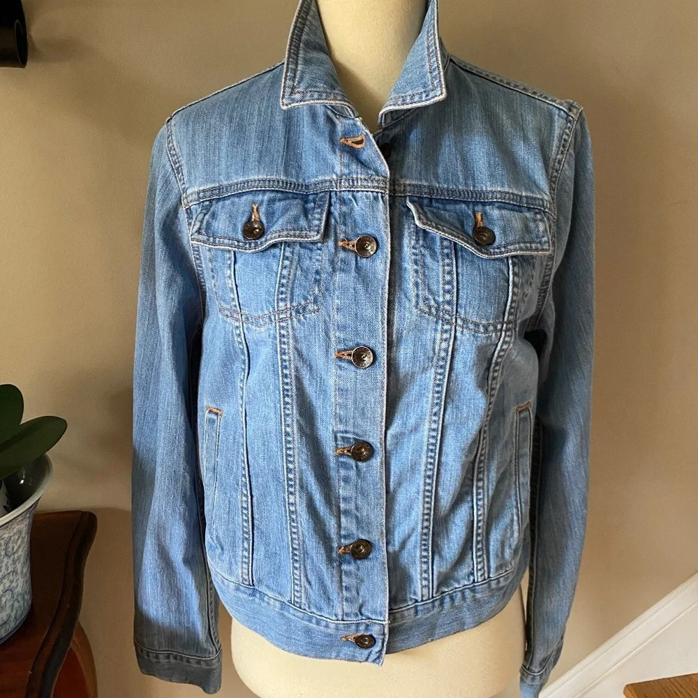L.L. Bean Light Wash Denim Jean Jacket XS - Picture 7 of 7